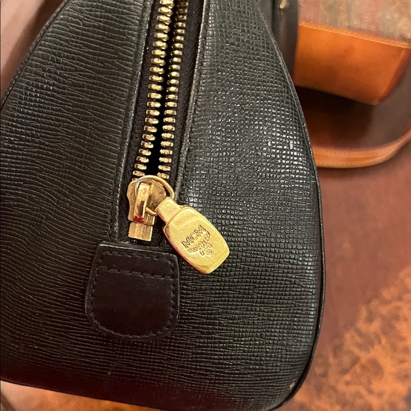 MCM Black Satchel with Gold Accents Luxury Medium size - Picture 5 of 9